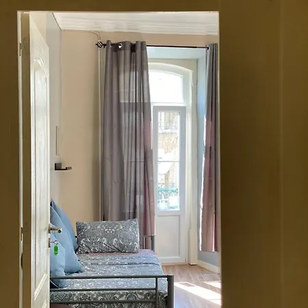 Sriindo Arroios * Лиссабон